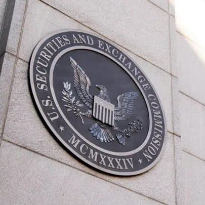 SEC exención innovación acciones tokenizadas 24/7: qué aprobó el regulador, qué cambia para LATAM y qué se puede tradear en mercados de predicción