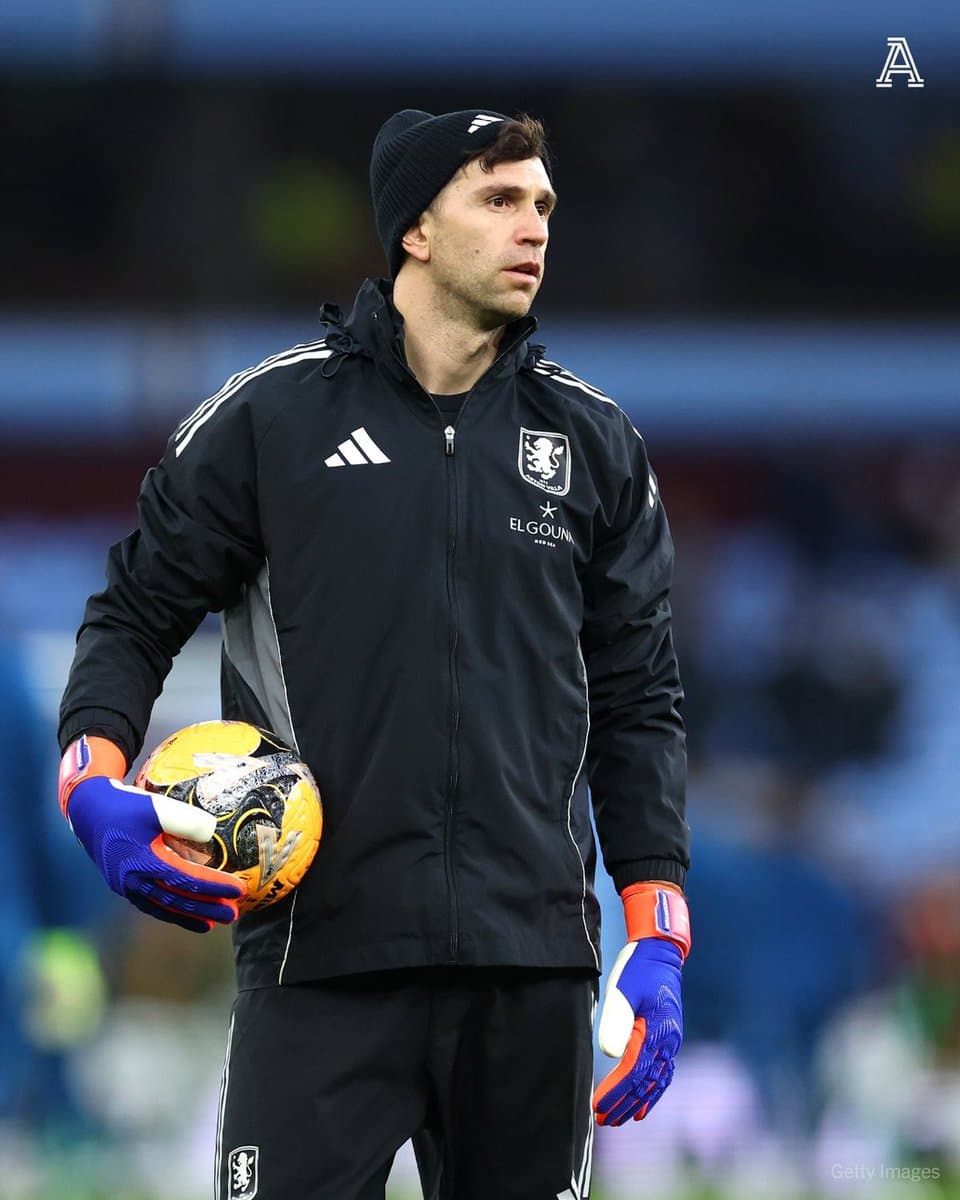 Dibu Martínez May Face FA Sanctions for Being bplay Betting Ambassador: What It Means for Sports Betting Markets